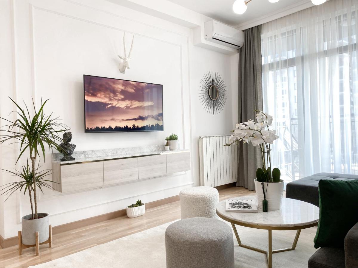 Lolita Lux - Belgrade Waterfront Apartment ภายนอก รูปภาพ