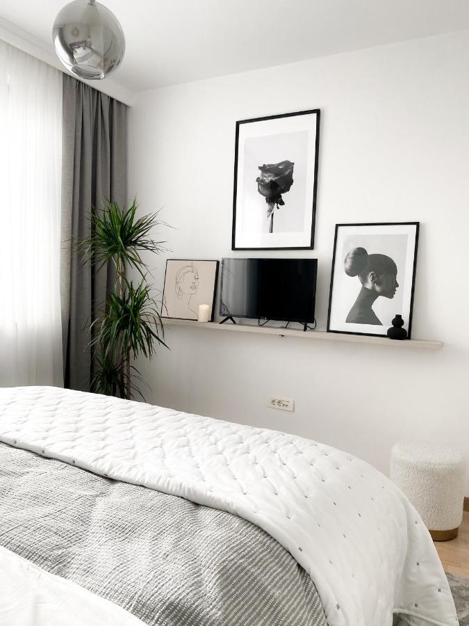 Lolita Lux - Belgrade Waterfront Apartment ภายนอก รูปภาพ